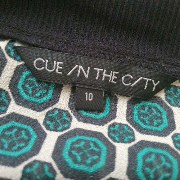 CUE Size 10 Long Sleeve Teal Print Oversized Lightweight High Low Top - Picture 3 of 11
